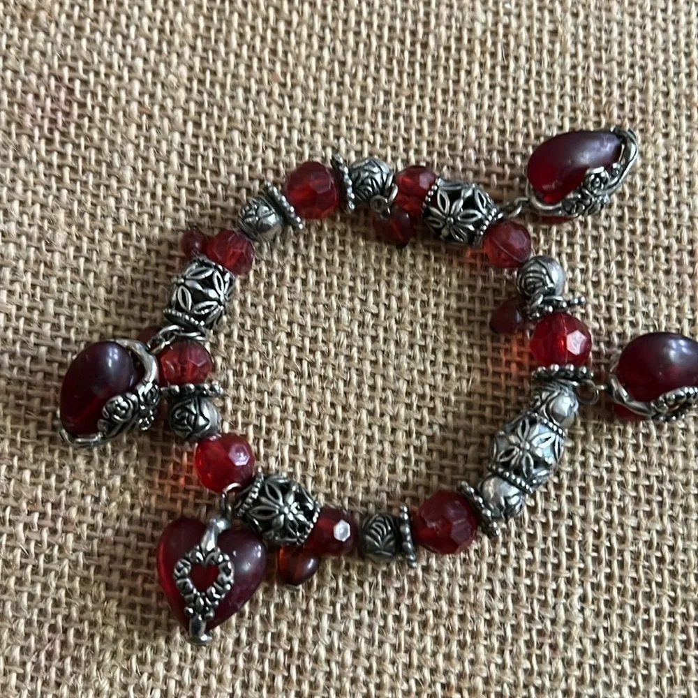 Filigree Silver Tone Heart Charm Dangle Bracelet Red-Vintage